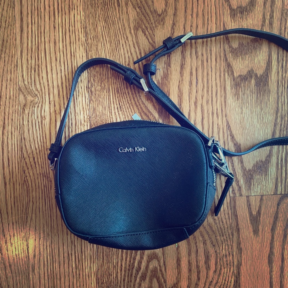 CALVIN KLEIN Black Cross-Body Bag